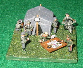 Minifigs Officers with Pendraken tent
